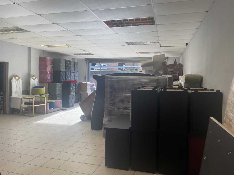 Commercial Property for Sale in Braelyn Industrial Eastern Cape